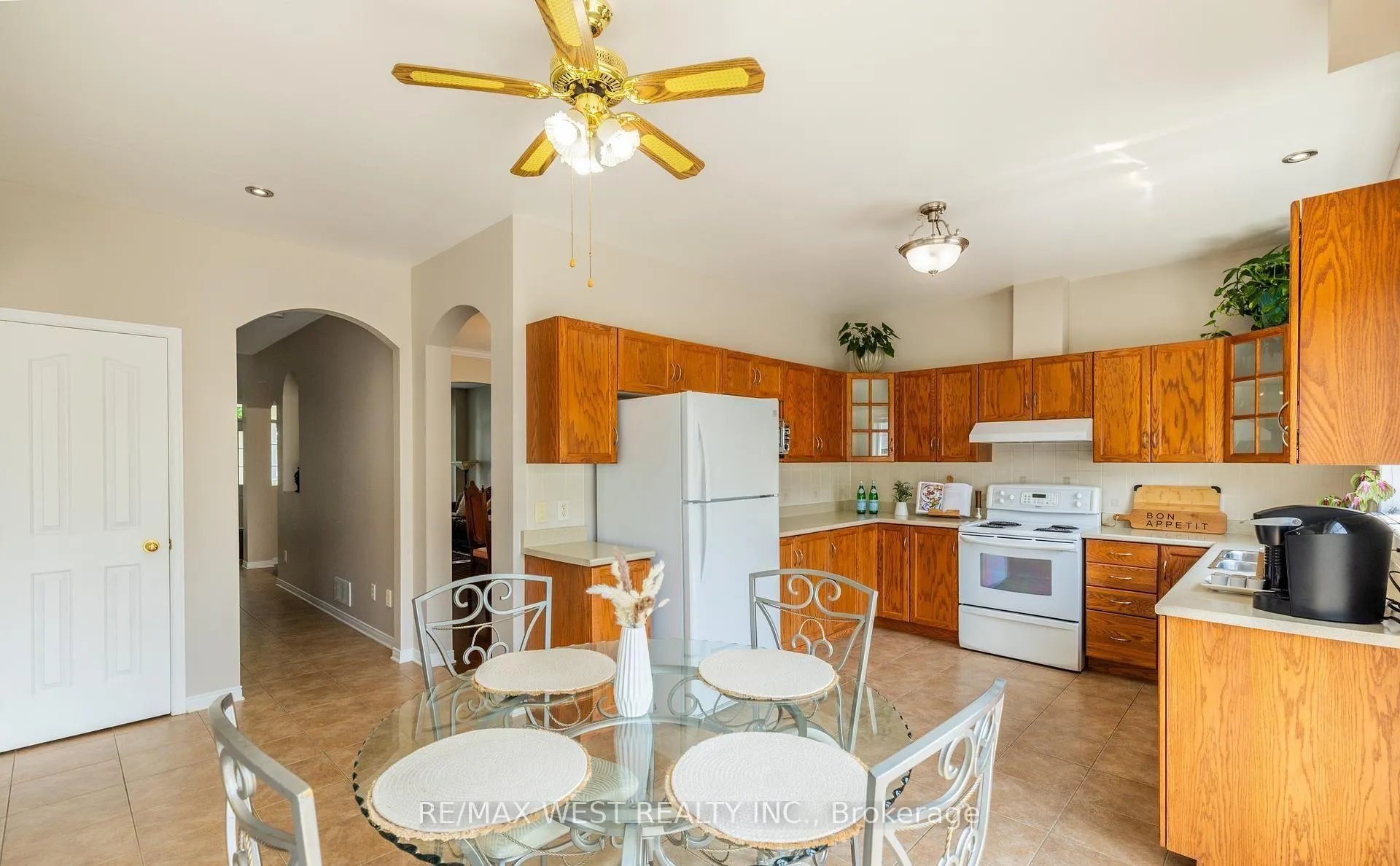 Photo 6 of 214 Castlegarth Crescent, Ottawa, Barrhaven - Stonebridge — HOMEH