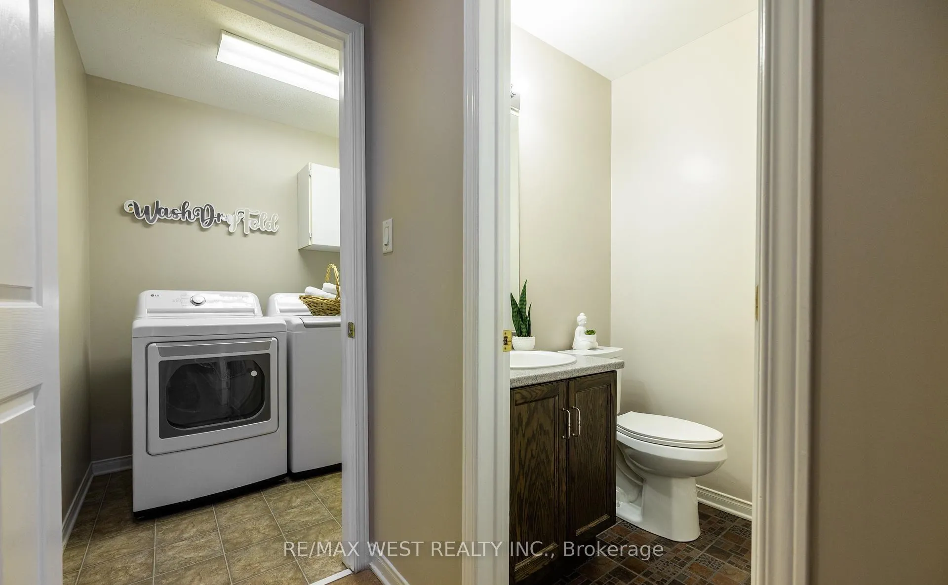 Photo 8 of 214 Castlegarth Crescent, Ottawa, Barrhaven - Stonebridge — HOMEH
