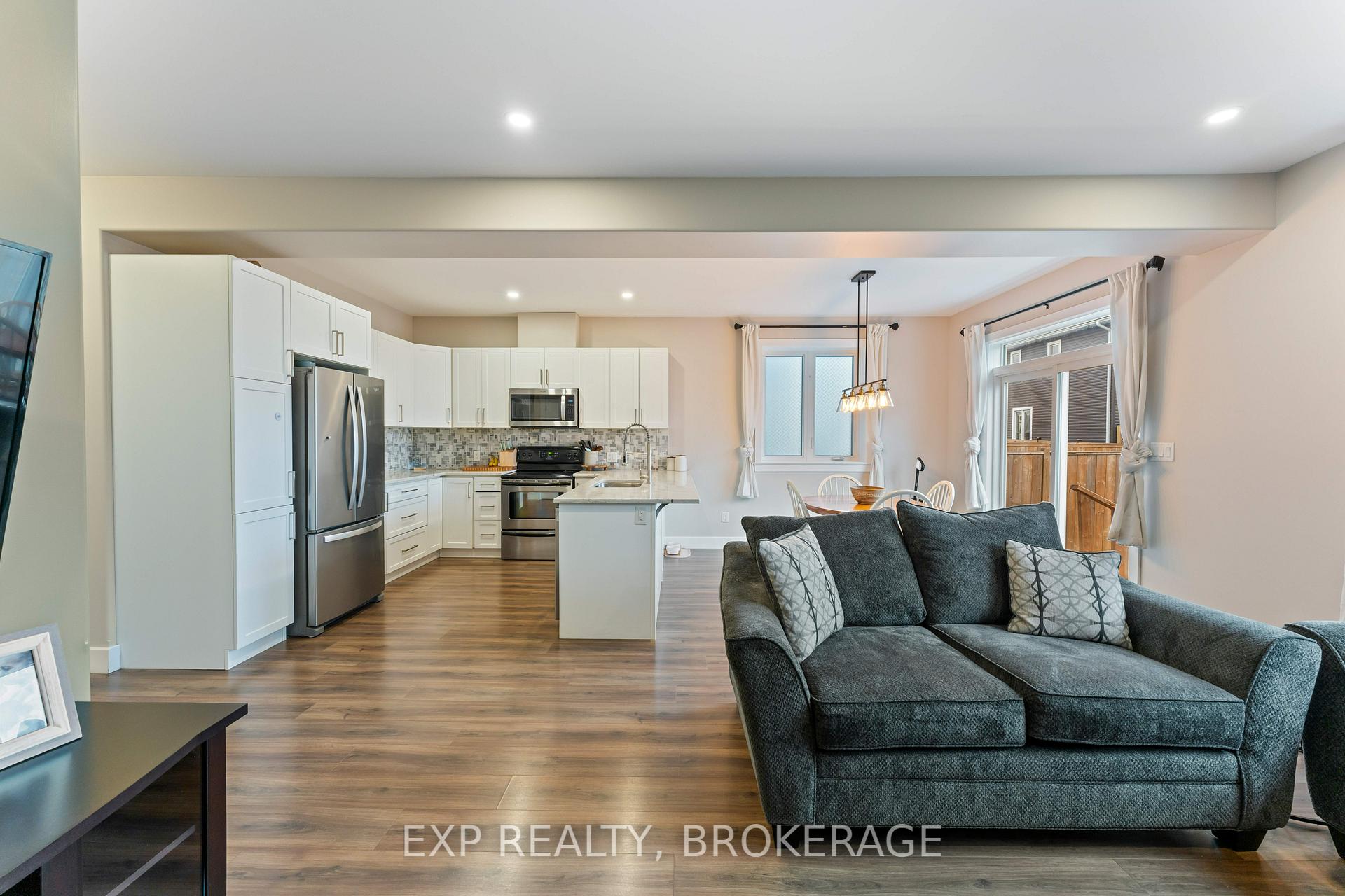 Photo 13 of 107 Hazlett Street, Loyalist, Amherstview — HOMEH