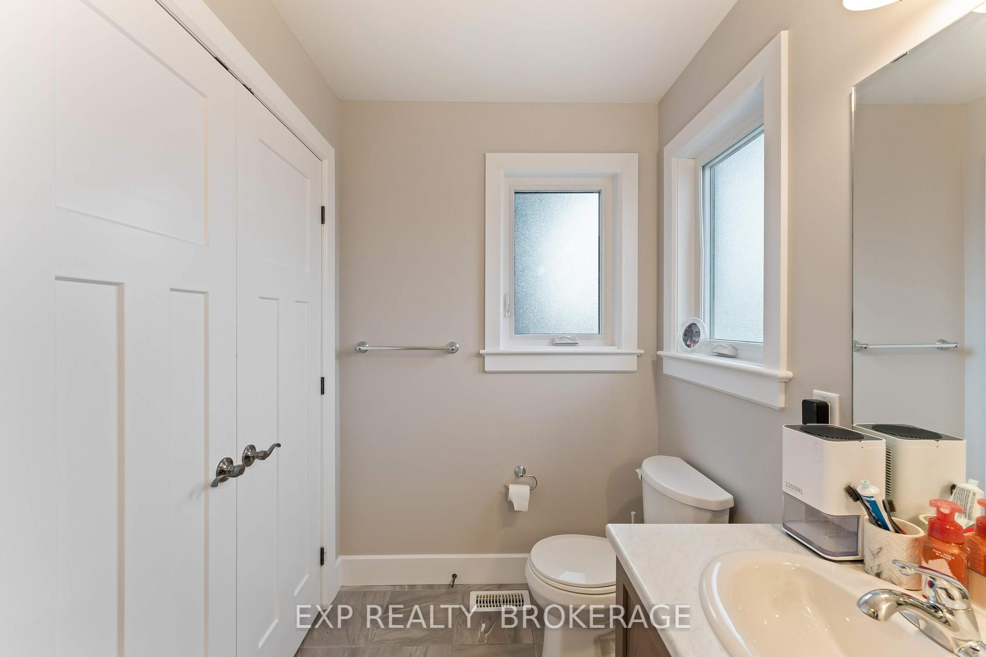 Photo 25 of 107 Hazlett Street, Loyalist, Amherstview — HOMEH