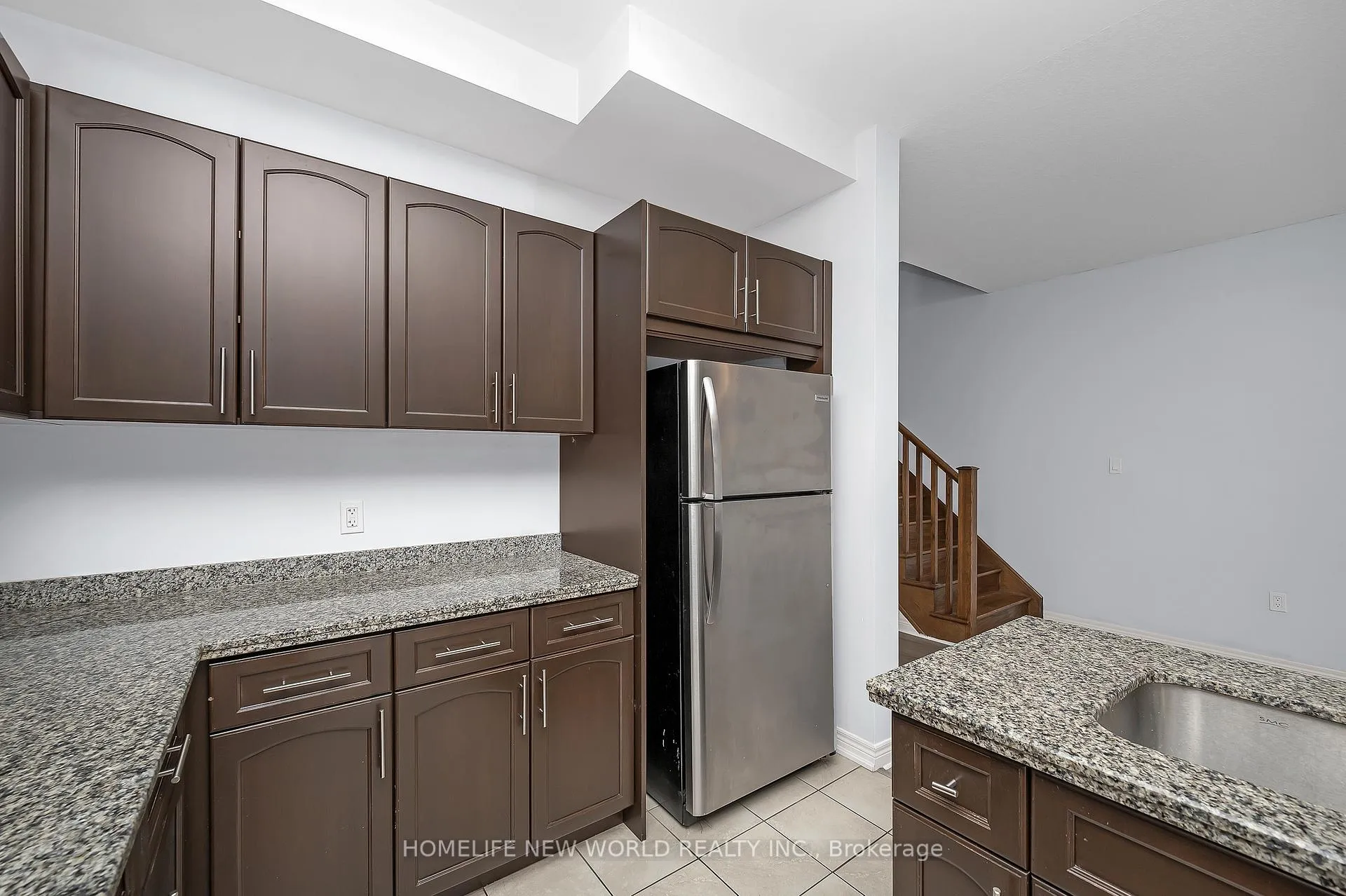 Photo 13 of 79 Sonoma Valley Crescent, Hamilton, Mewburn — HOMEH