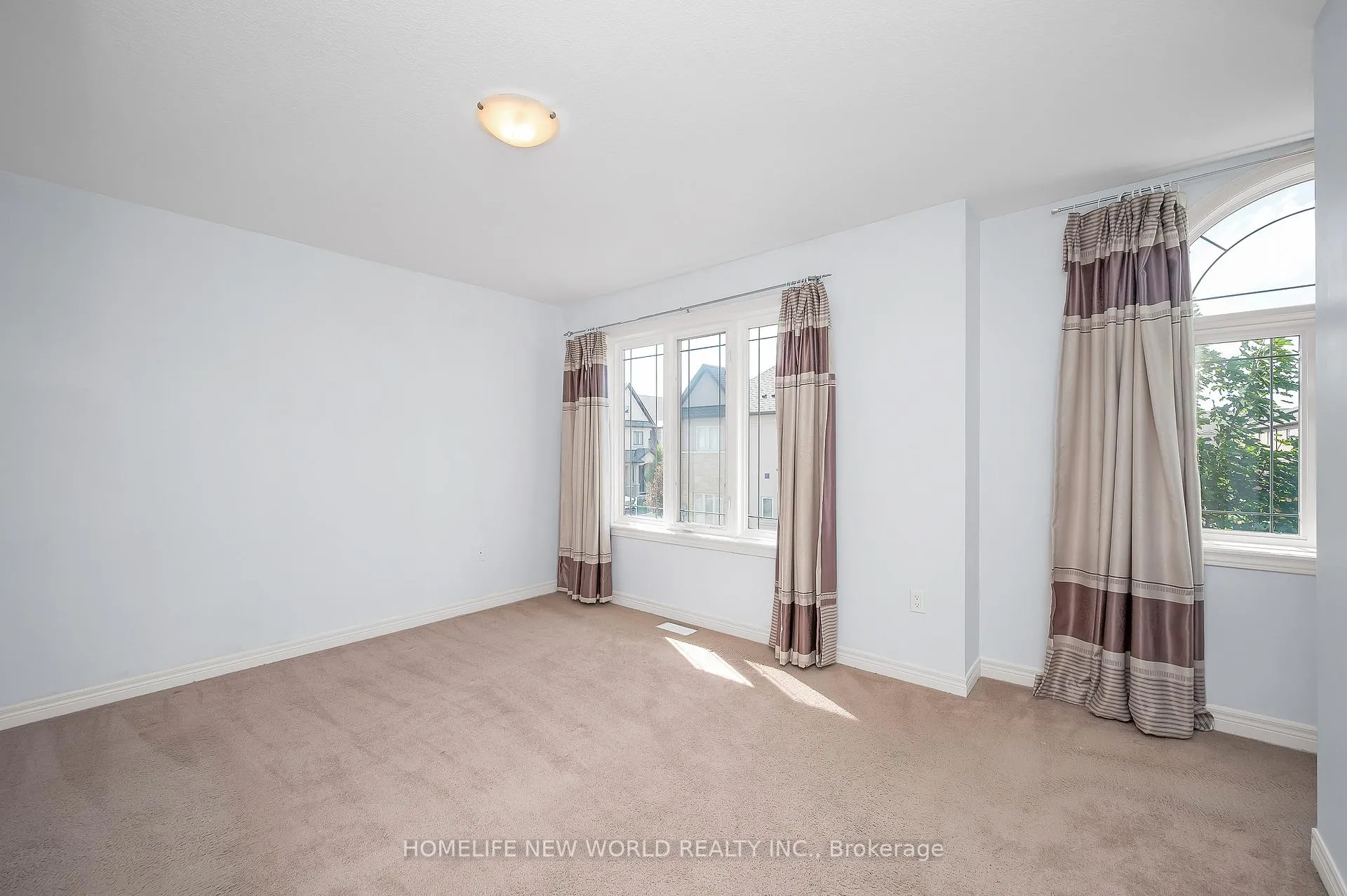 Photo 15 of 79 Sonoma Valley Crescent, Hamilton, Mewburn — HOMEH