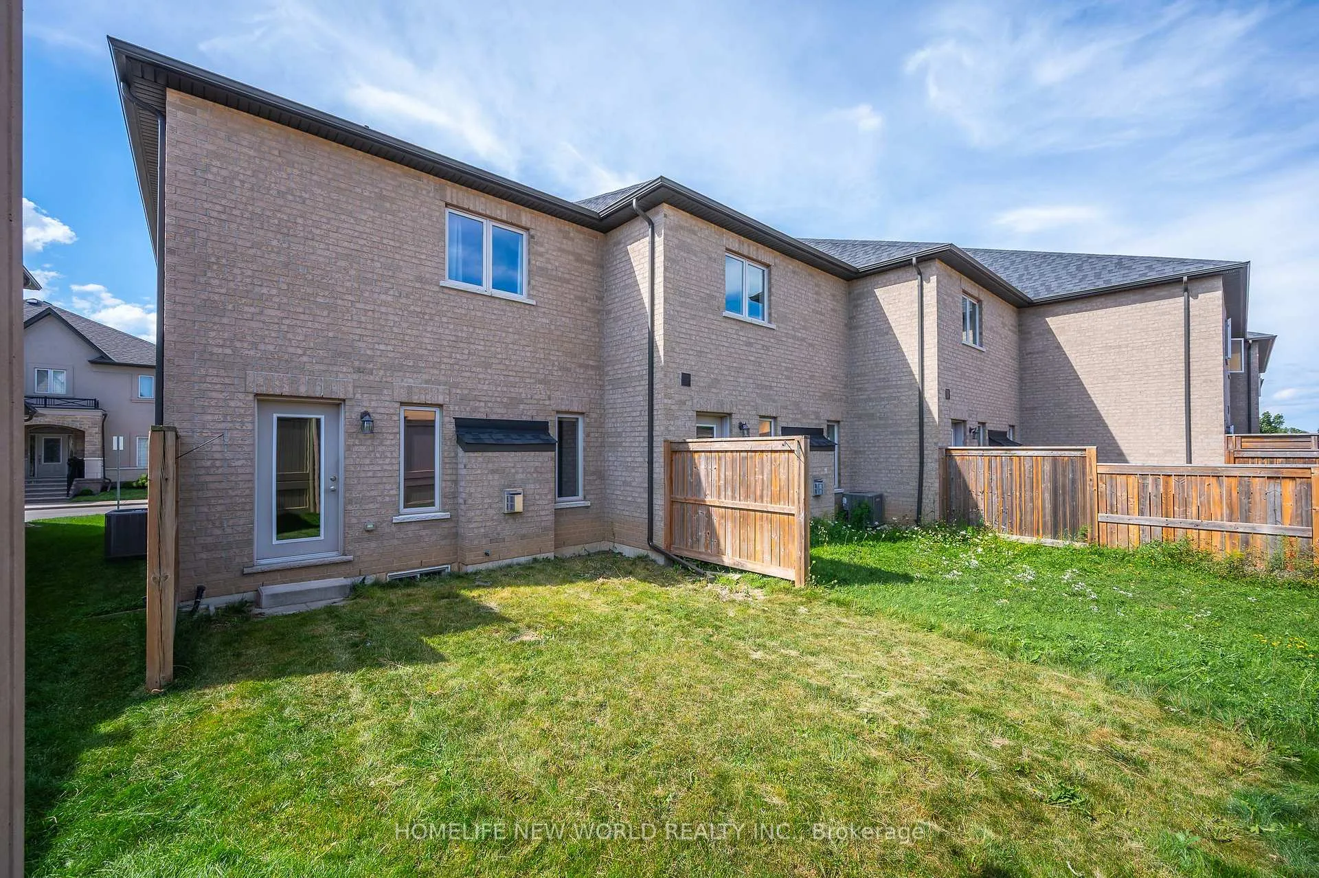 Photo 26 of 79 Sonoma Valley Crescent, Hamilton, Mewburn — HOMEH