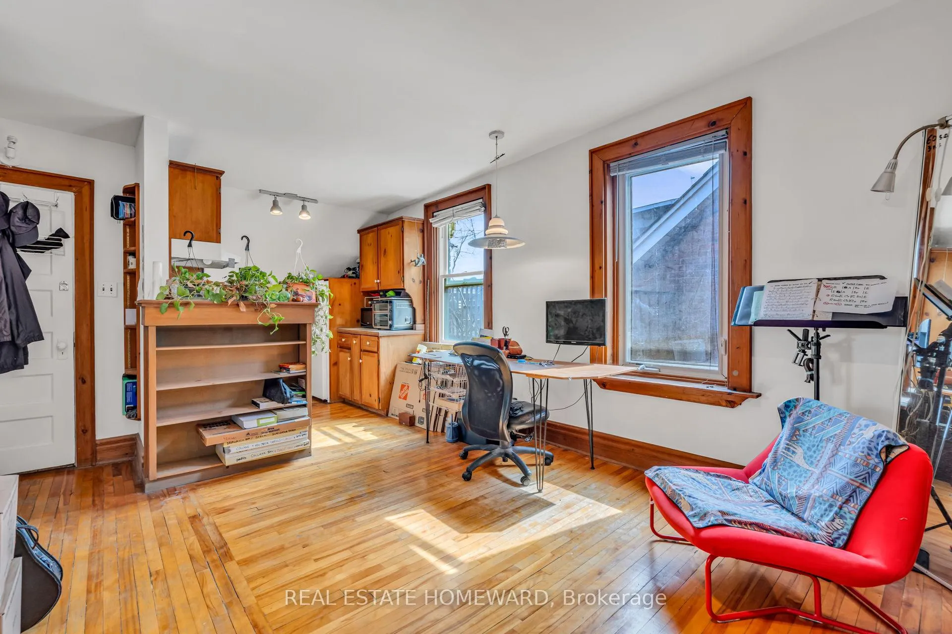 Photo 19 of 97 Massey Street, Toronto, Niagara — HOMEH