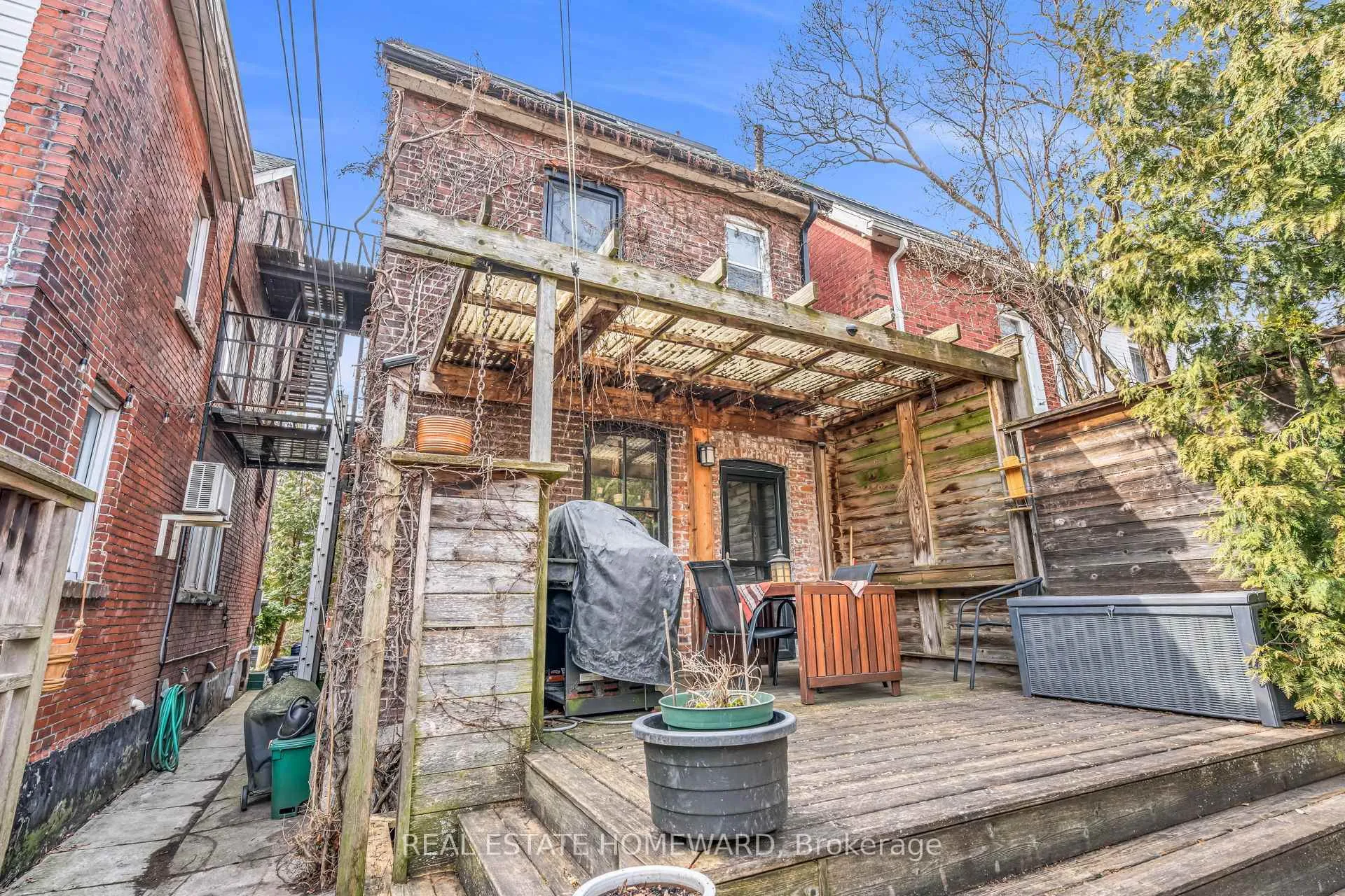 Photo 29 of 97 Massey Street, Toronto, Niagara — HOMEH