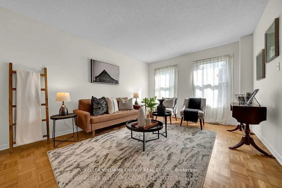 Photo 2 of 280 Thornton Road N, Oshawa, McLaughlin — HOMEH