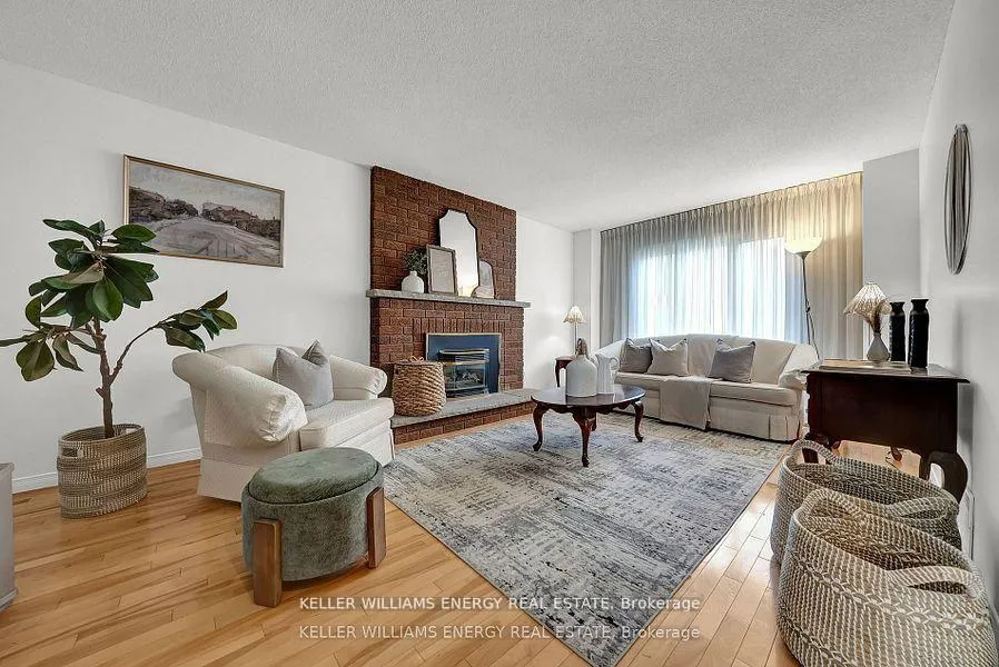 Photo 8 of 280 Thornton Road N, Oshawa, McLaughlin — HOMEH