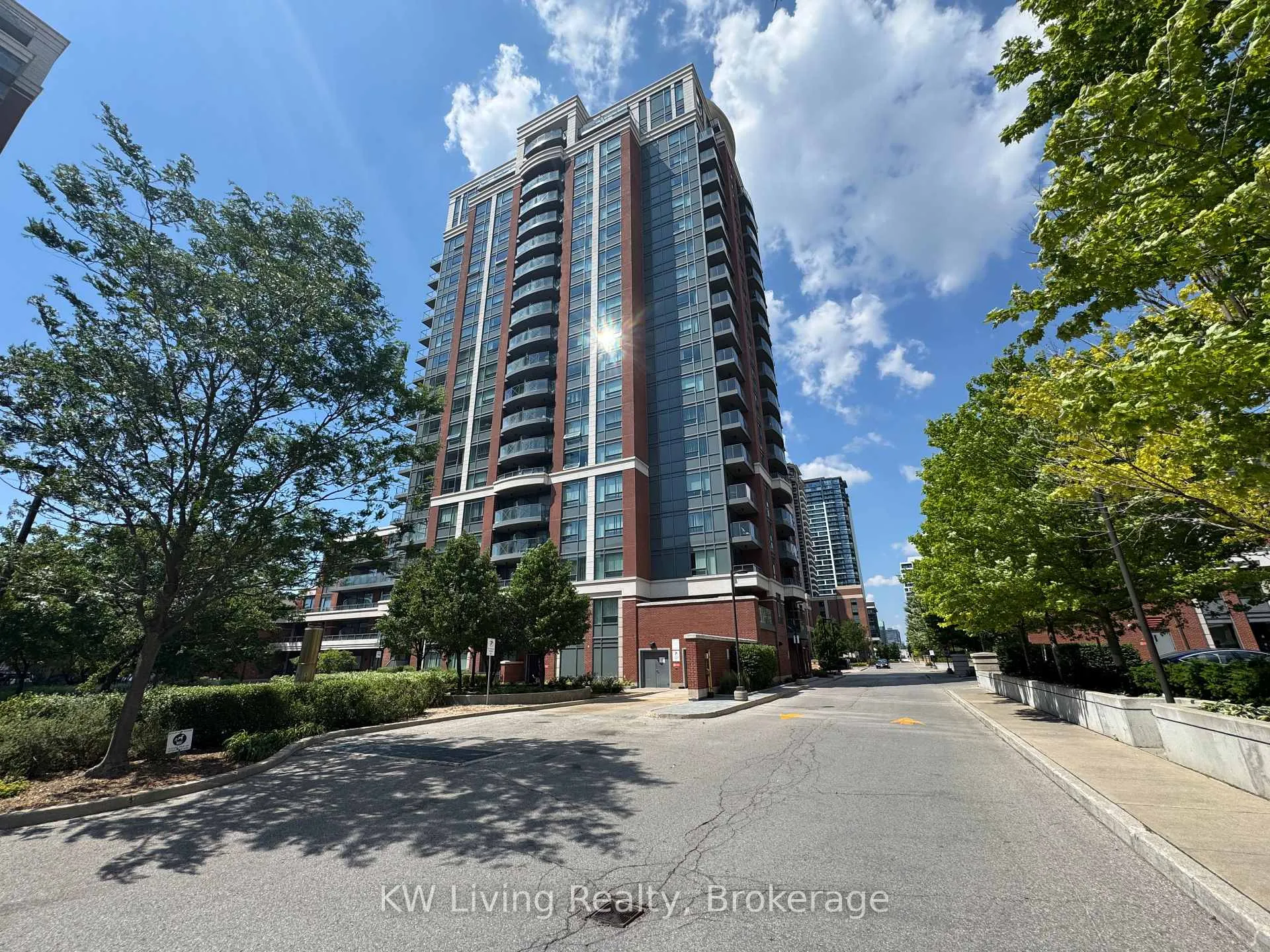 Front of Unit 1909, 1 Uptown Drive