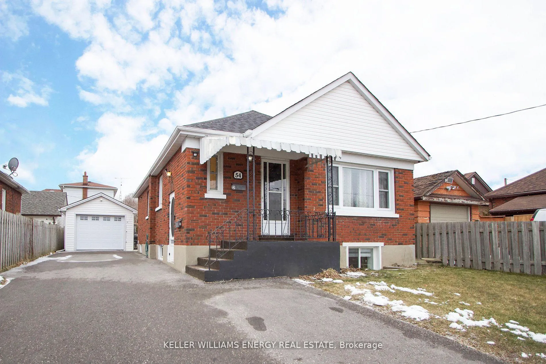 Front of Unit Bsmt, 54 Chadburn Street