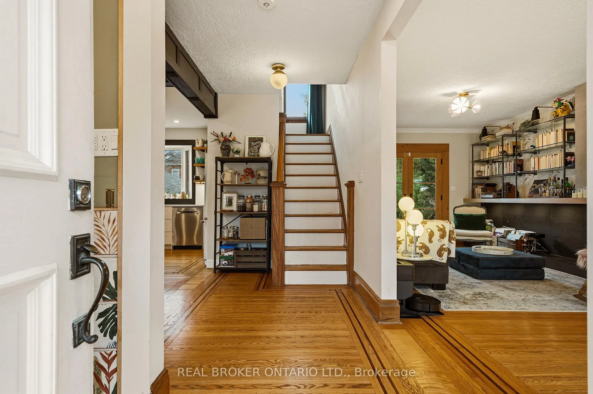 Photo 2 of 43 Balsam Avenue S, Hamilton, St. Clair — HOMEH