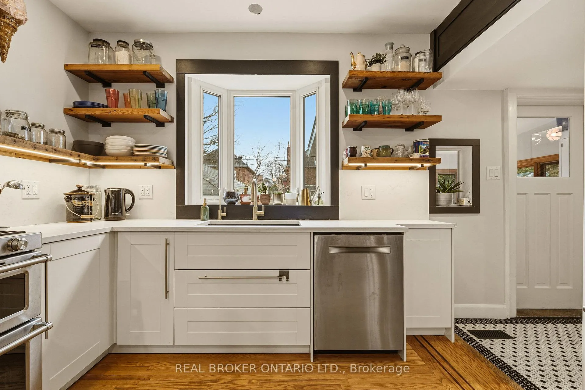 Photo 7 of 43 Balsam Avenue S, Hamilton, St. Clair — HOMEH