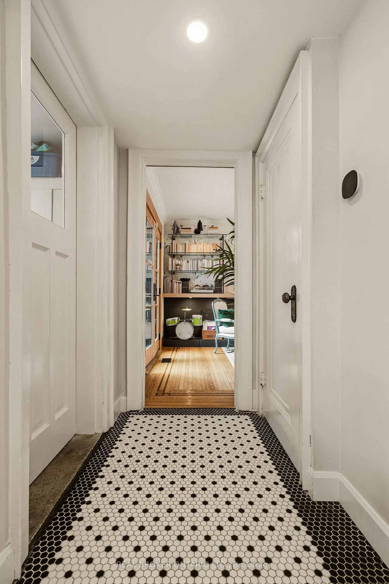 Photo 8 of 43 Balsam Avenue S, Hamilton, St. Clair — HOMEH