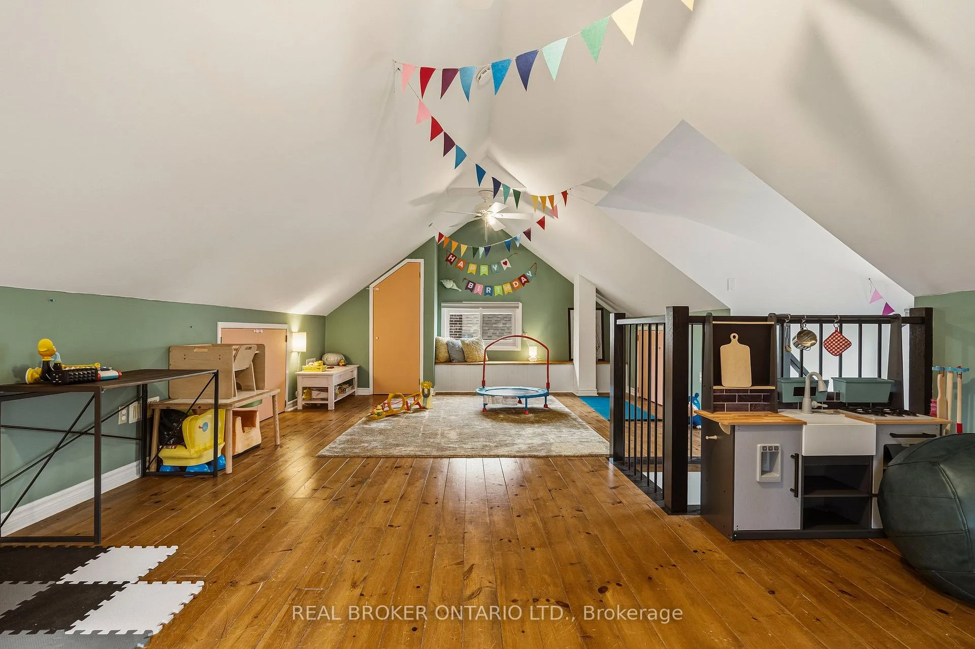 Photo 27 of 43 Balsam Avenue S, Hamilton, St. Clair — HOMEH