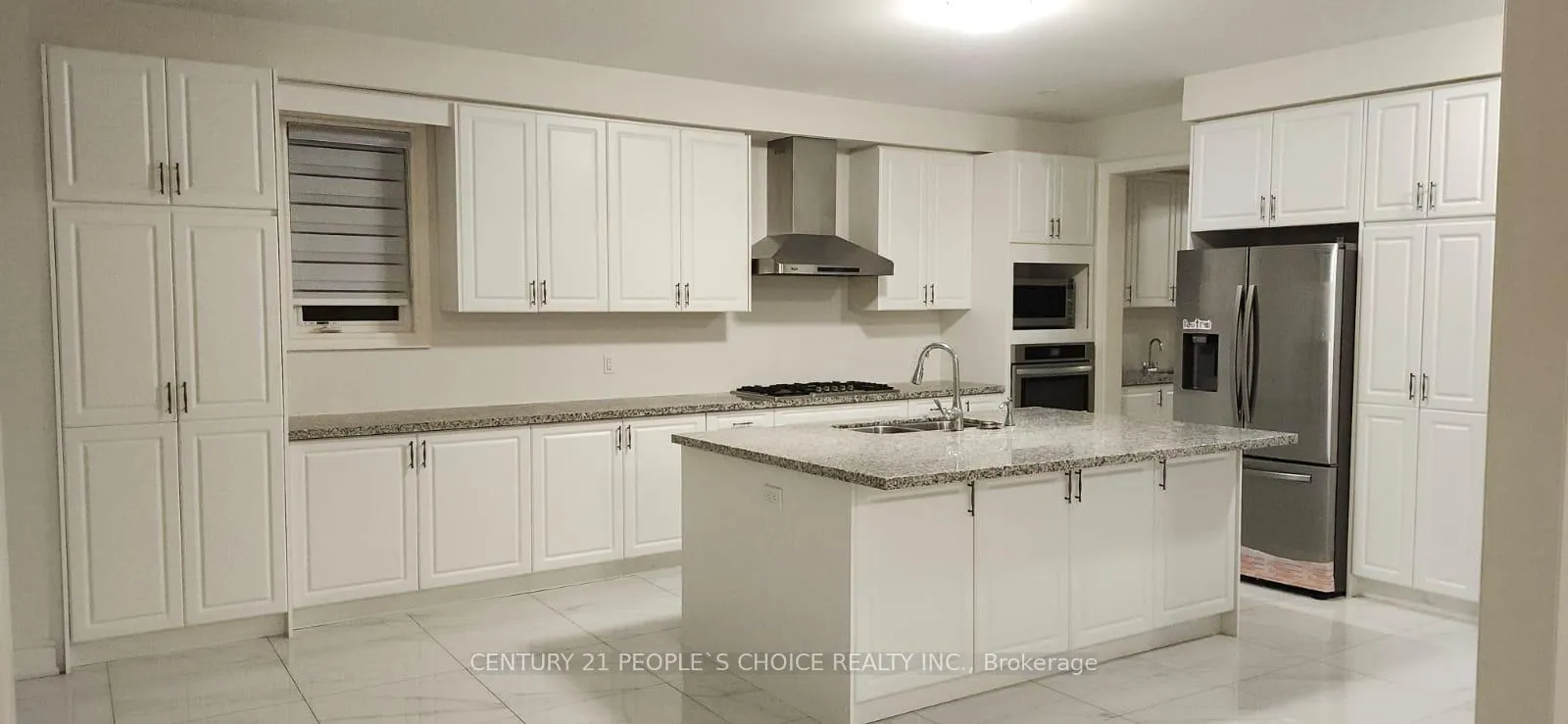 Photo 2 of 30 Cattail Crescent N, Hamilton, Waterdown — HOMEH