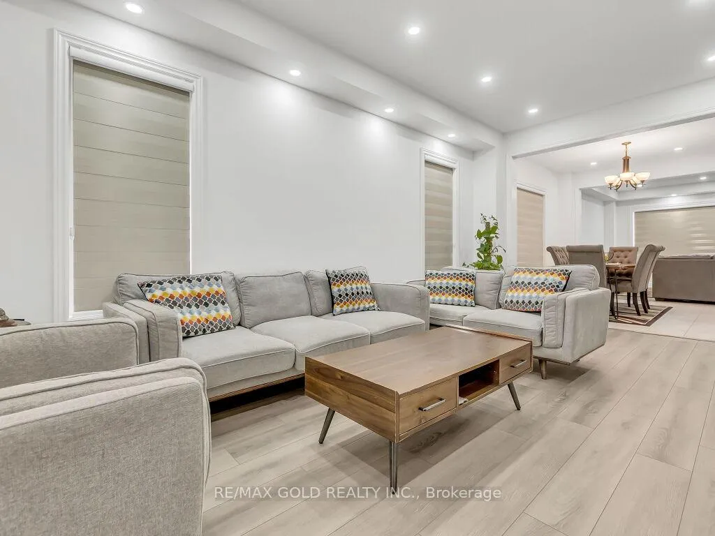 Photo 5 of 63 Bloomfield Crescent, Cambridge — HOMEH