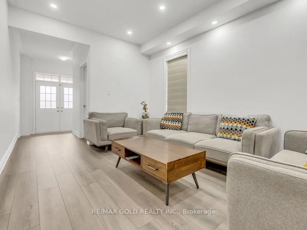 Photo 6 of 63 Bloomfield Crescent, Cambridge — HOMEH