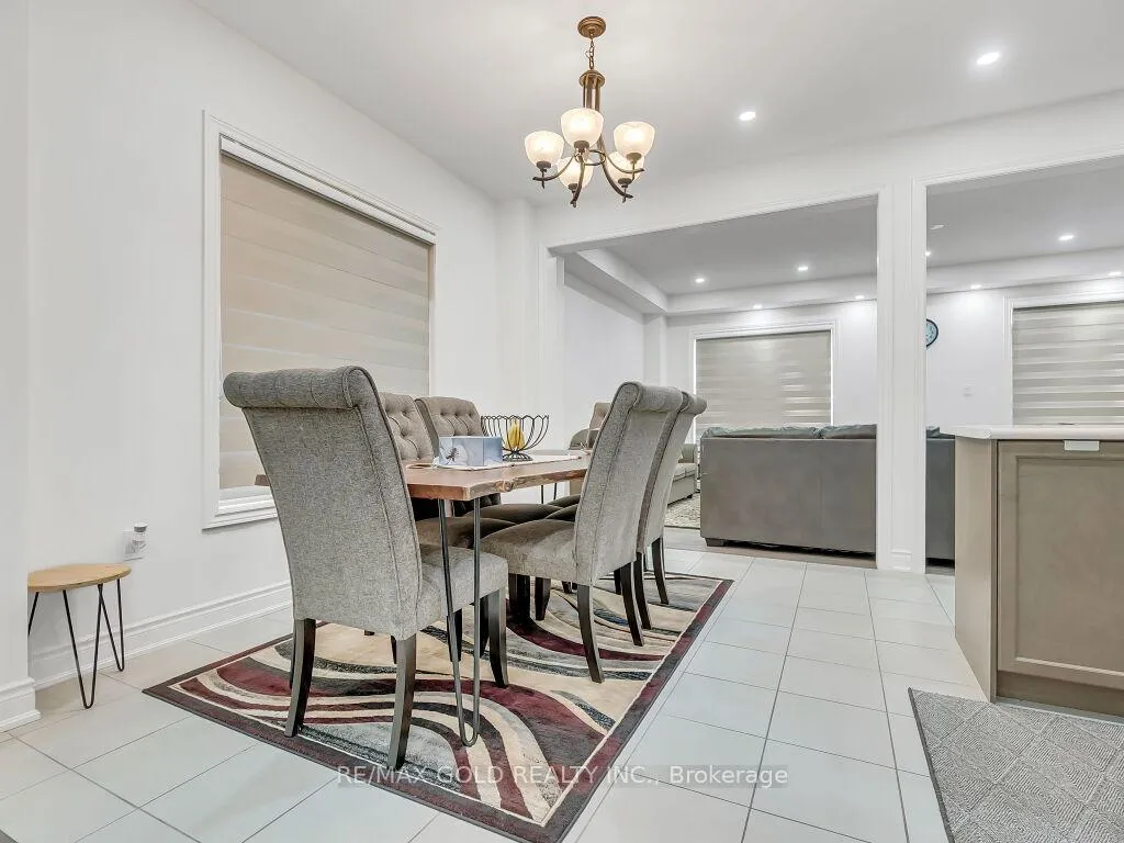 Photo 7 of 63 Bloomfield Crescent, Cambridge — HOMEH