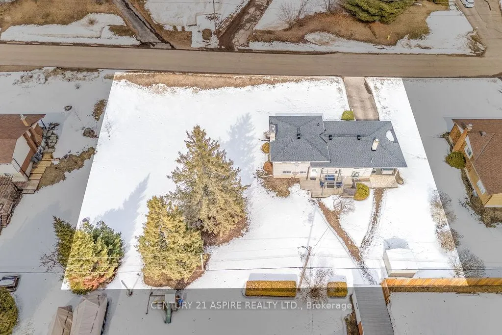 Photo 14 of 631 Birch Street, Petawawa — HOMEH