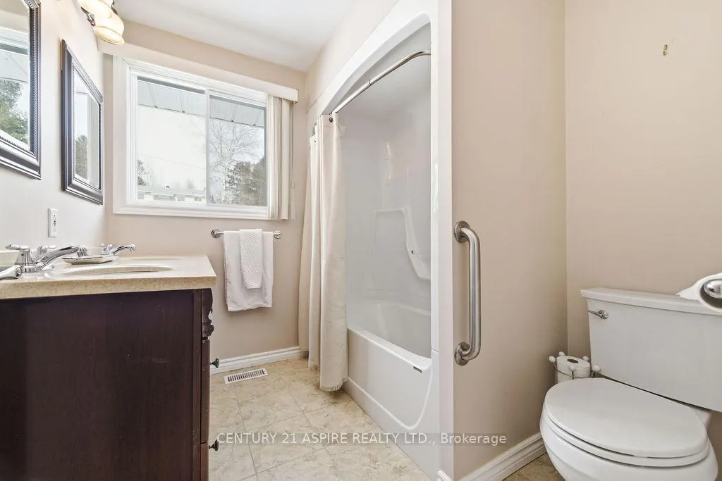 Photo 29 of 631 Birch Street, Petawawa — HOMEH