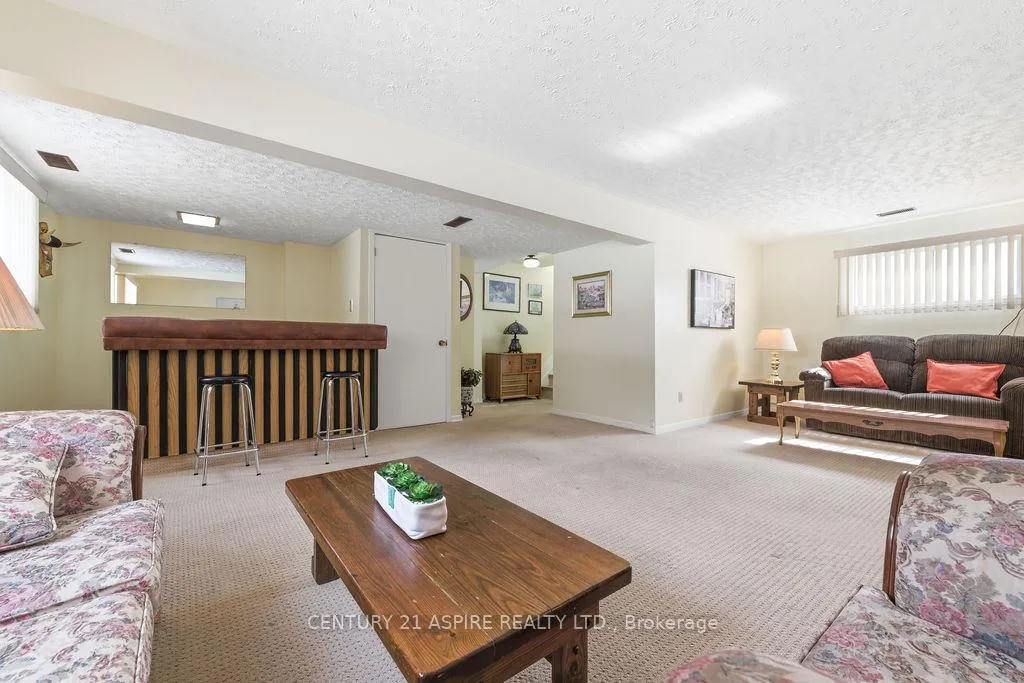 Photo 37 of 631 Birch Street, Petawawa — HOMEH