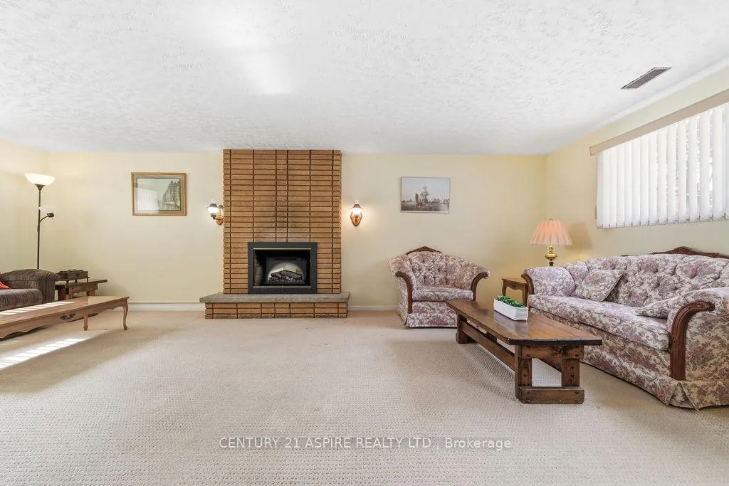 Photo 40 of 631 Birch Street, Petawawa — HOMEH