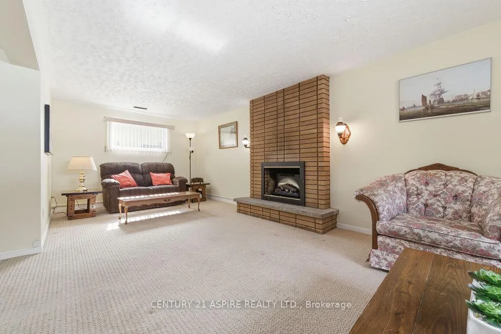 Photo 41 of 631 Birch Street, Petawawa — HOMEH