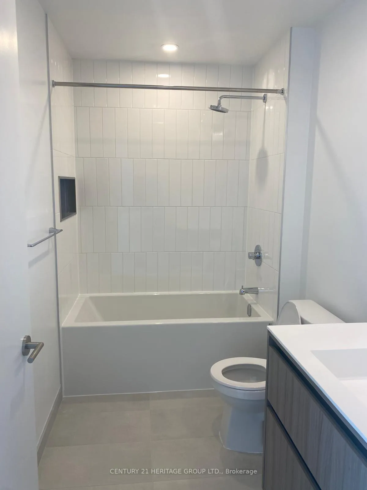 Photo 7 of Unit 803, 8 Beverley Glen Boulevard, Vaughan, Beverley Glen — HOMEH