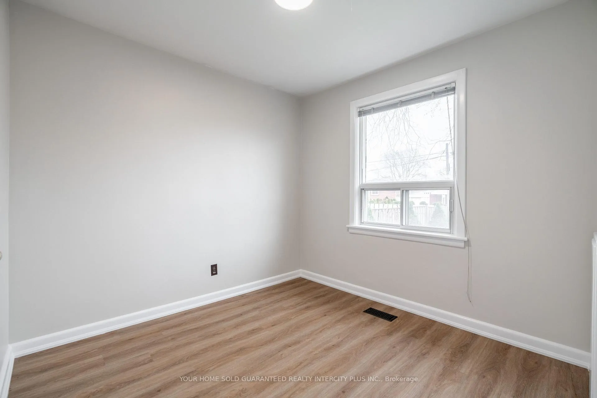 Photo 6 of 65 David Avenue, Hamilton, Hill Park — HOMEH