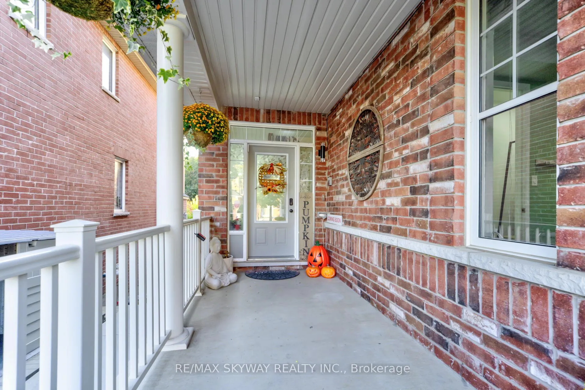 Photo 5 of 90 Aylesbury Drive, Brampton, Northwest Brampton — HOMEH