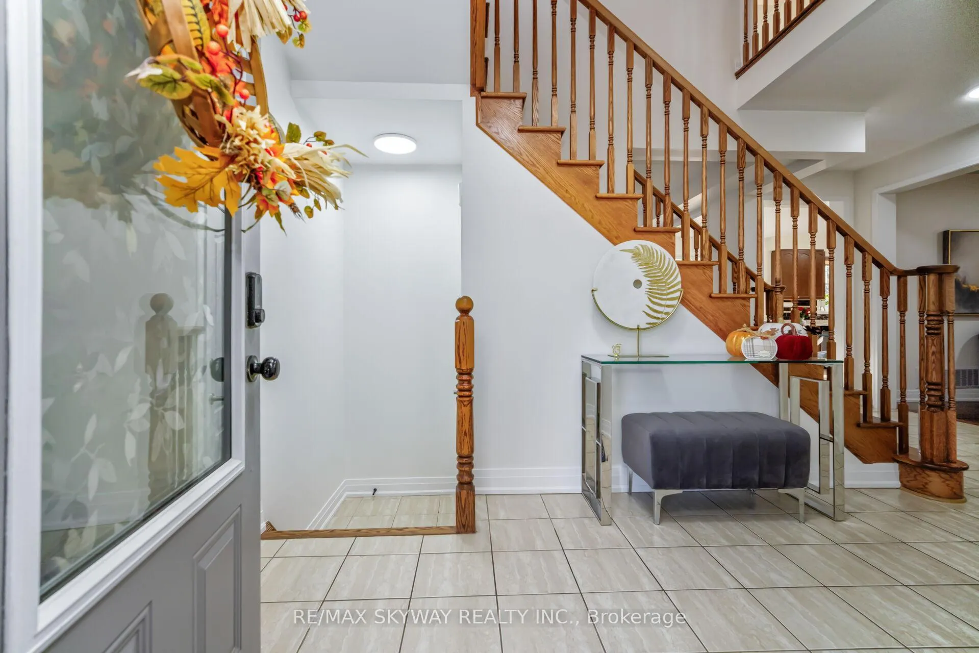 Photo 6 of 90 Aylesbury Drive, Brampton, Northwest Brampton — HOMEH
