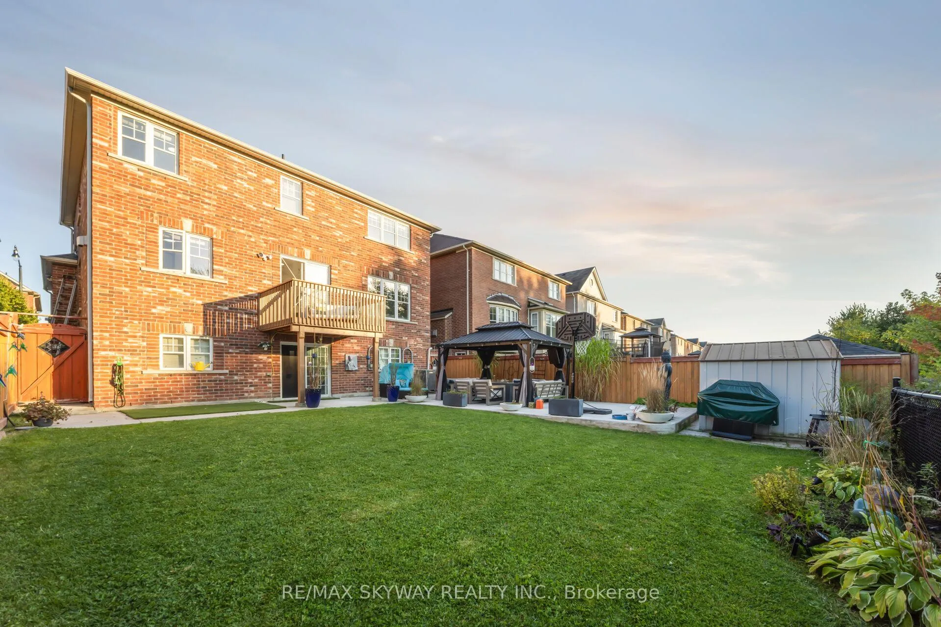 Photo 38 of 90 Aylesbury Drive, Brampton, Northwest Brampton — HOMEH
