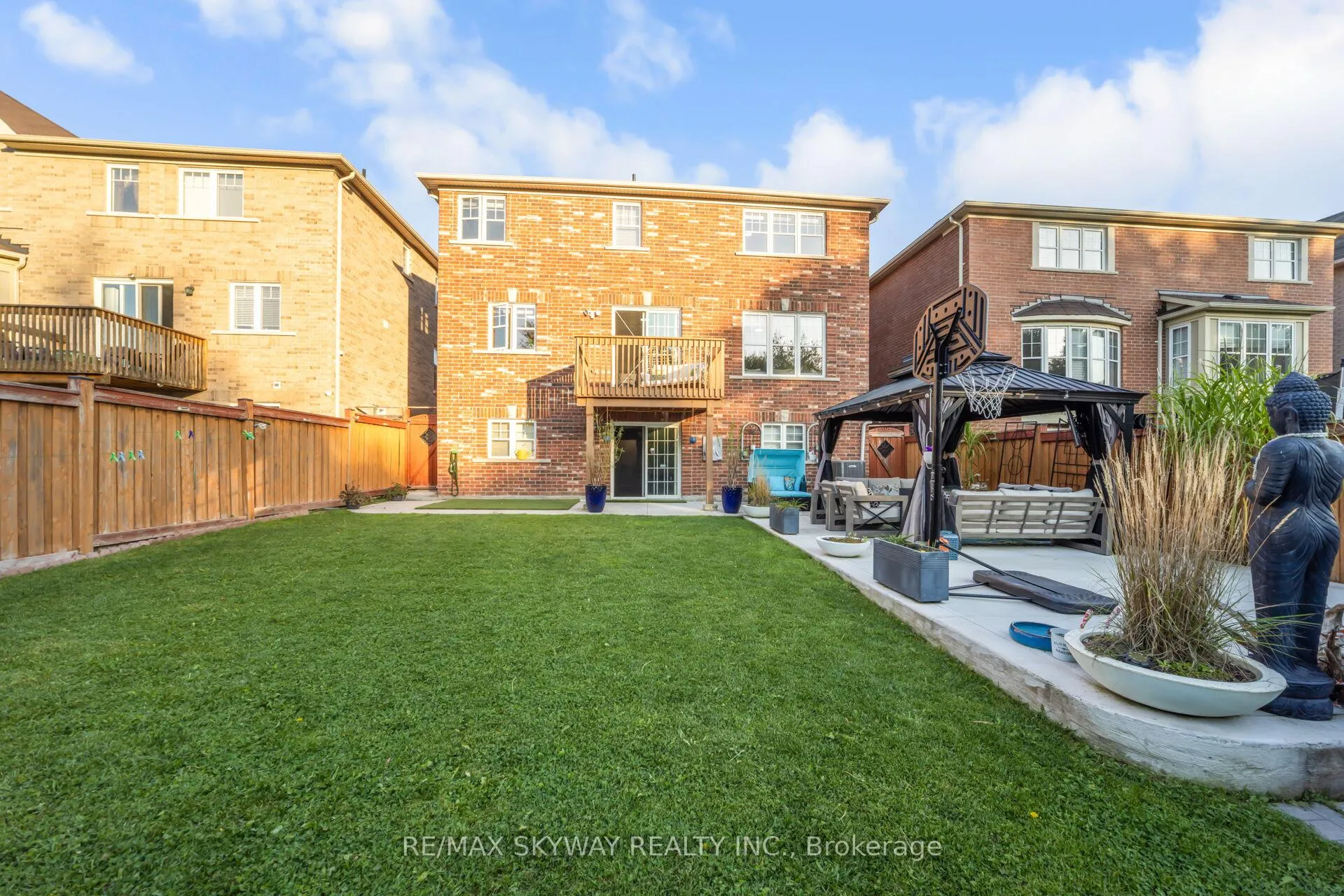 Photo 39 of 90 Aylesbury Drive, Brampton, Northwest Brampton — HOMEH
