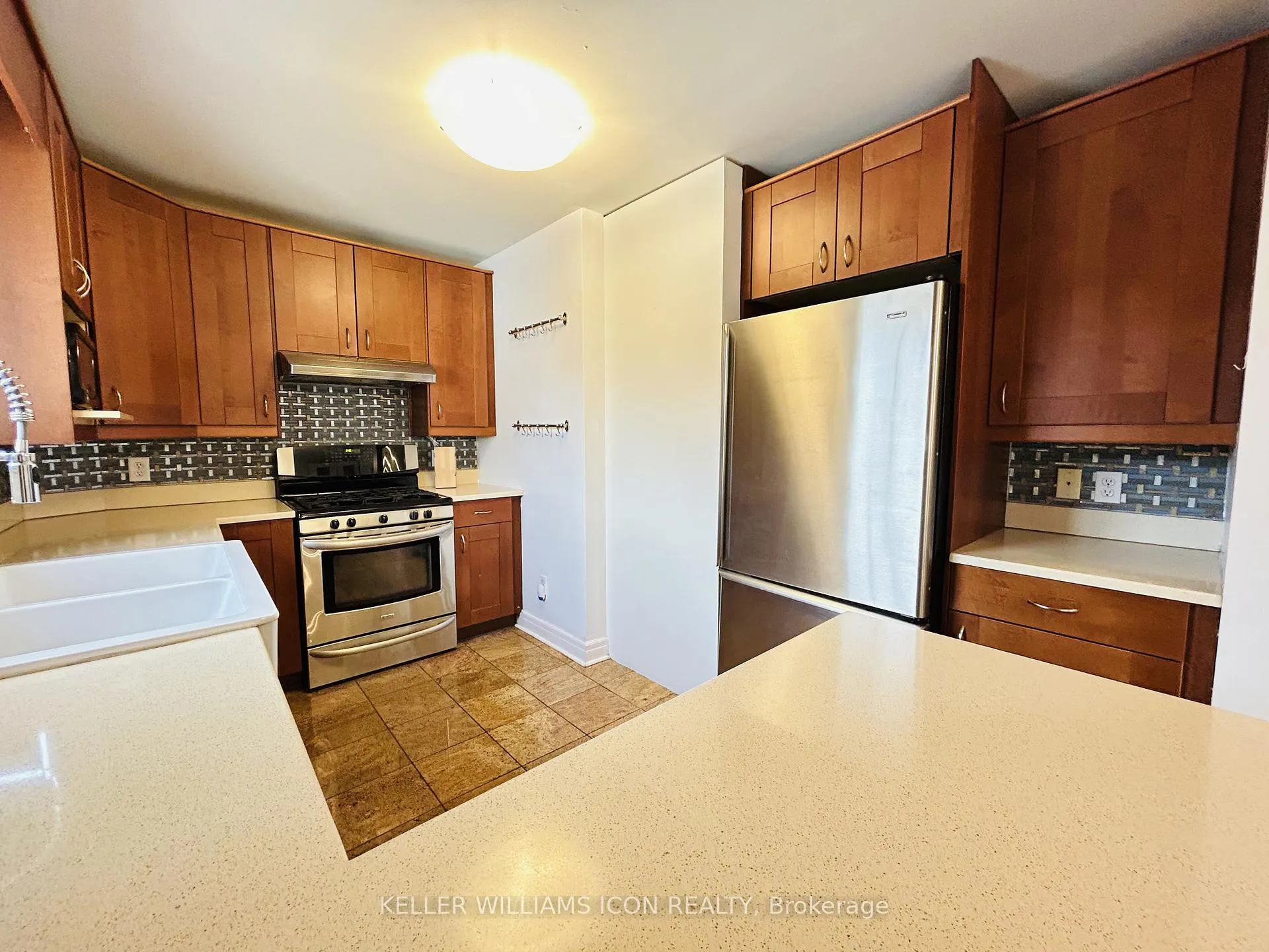 Photo 11 of 6 Centennial Boulevard, Ottawa, Ottawa East — HOMEH