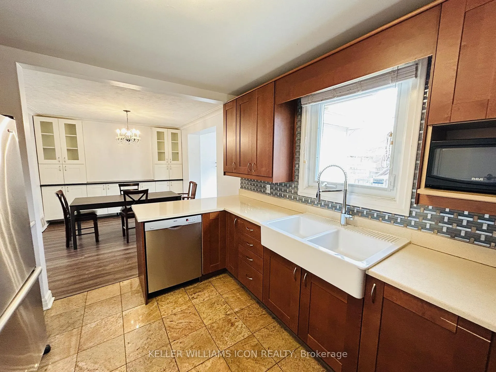 Photo 12 of 6 Centennial Boulevard, Ottawa, Ottawa East — HOMEH