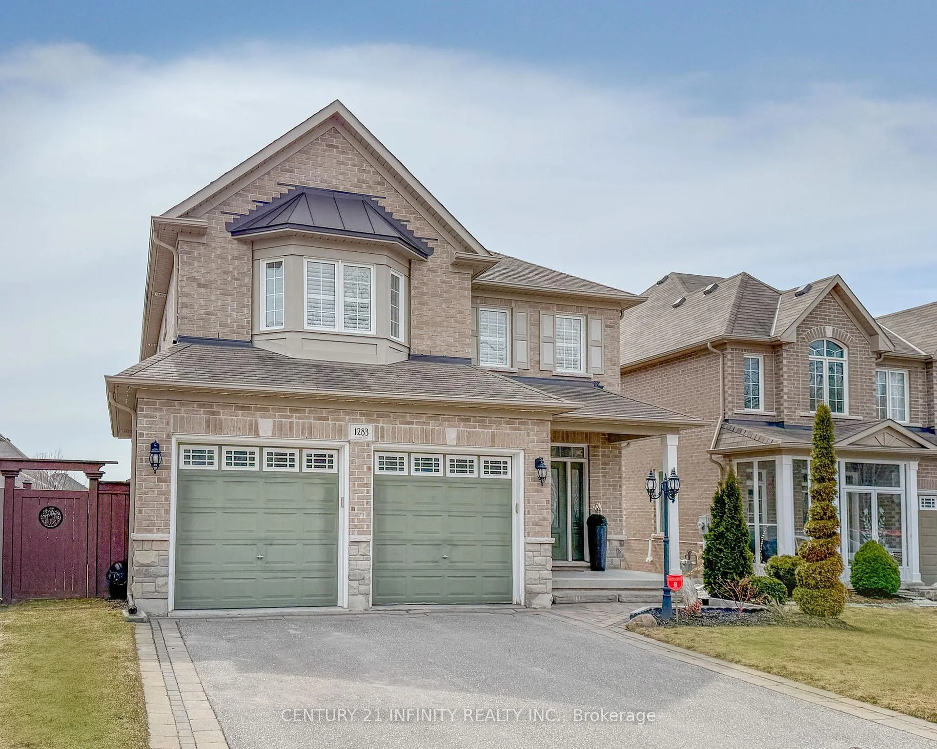 Photo 2 of 1283 Aldsworth Crescent, Oshawa, Eastdale — HOMEH