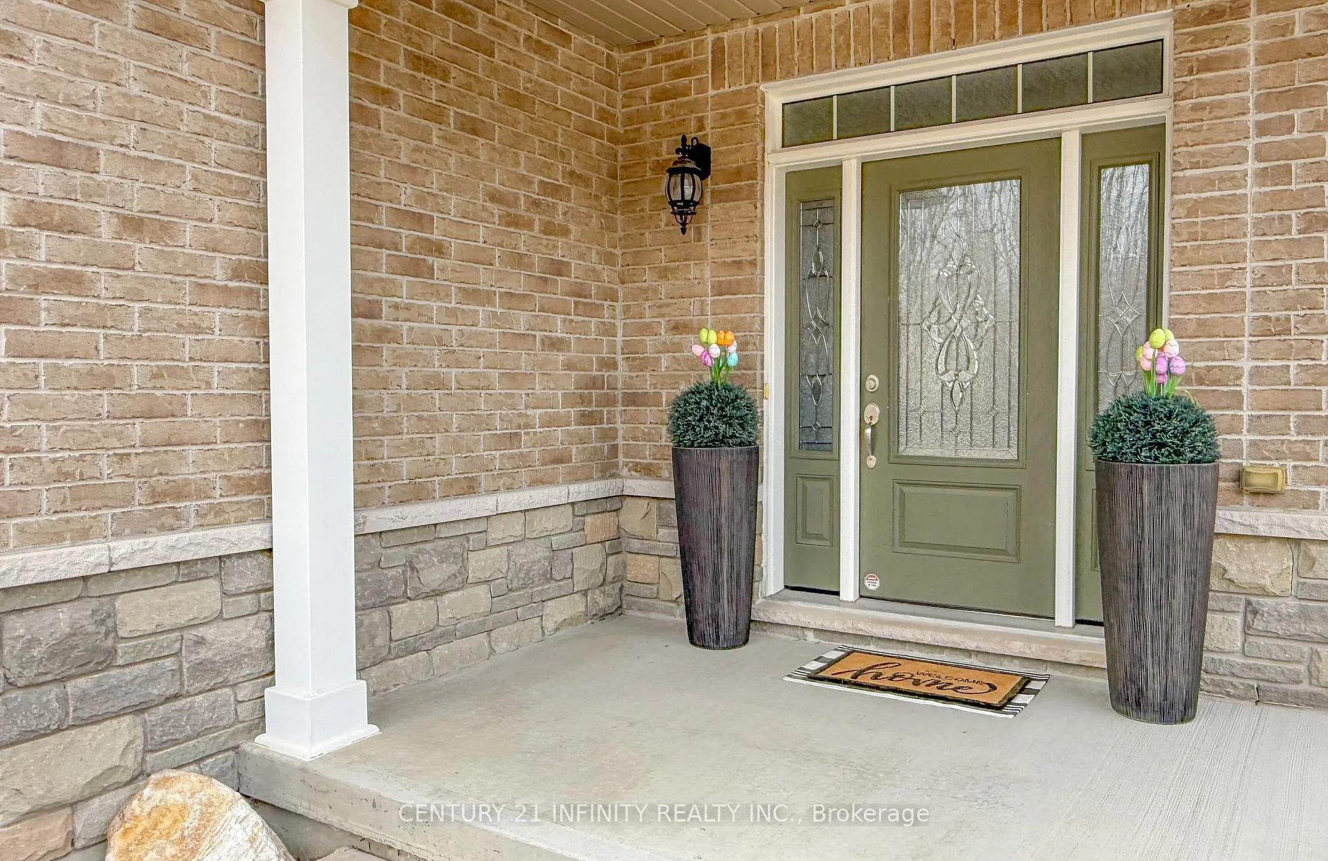 Photo 3 of 1283 Aldsworth Crescent, Oshawa, Eastdale — HOMEH