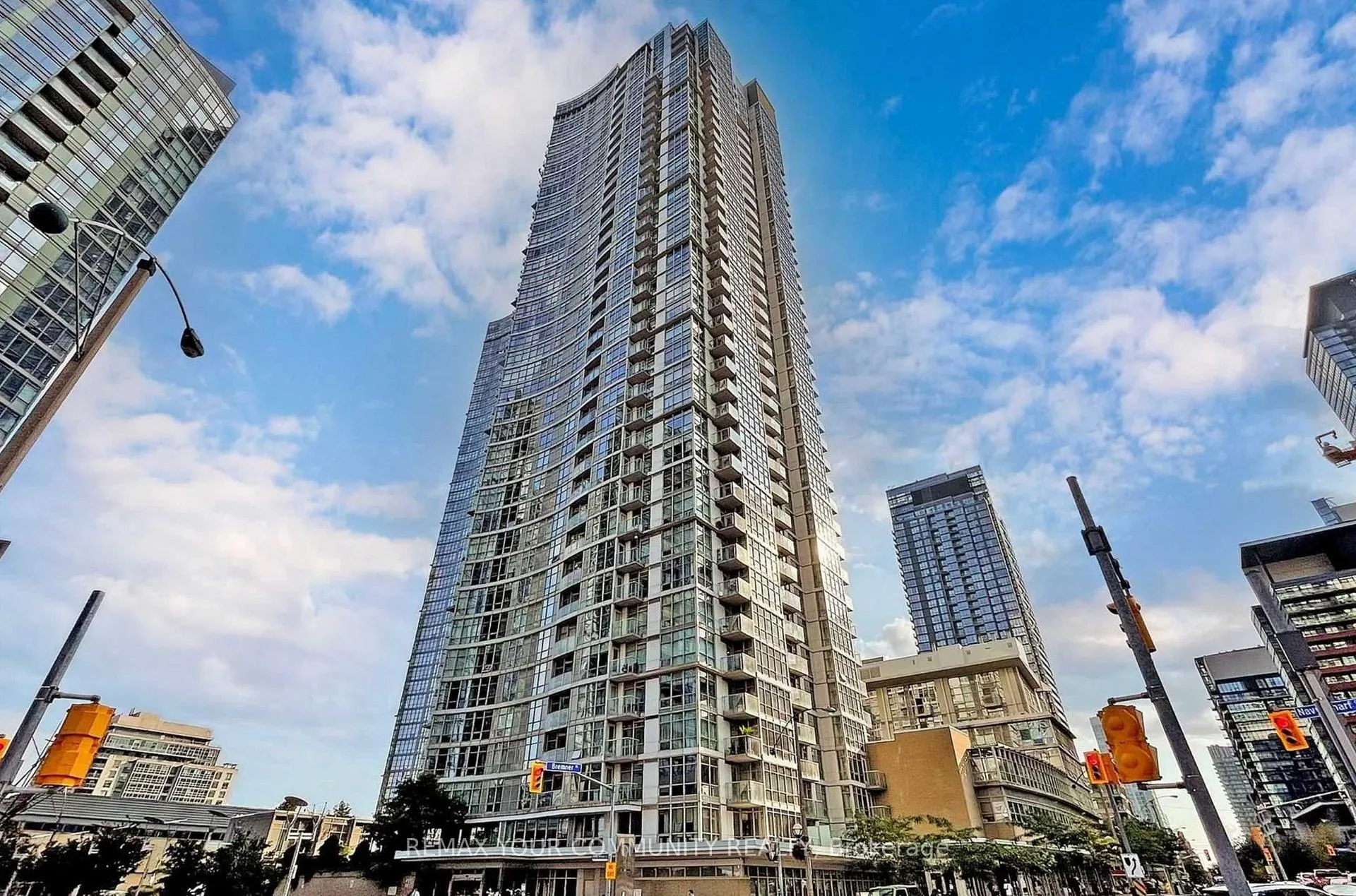 Front of Unit 3703, 10 Navy Wharf Court