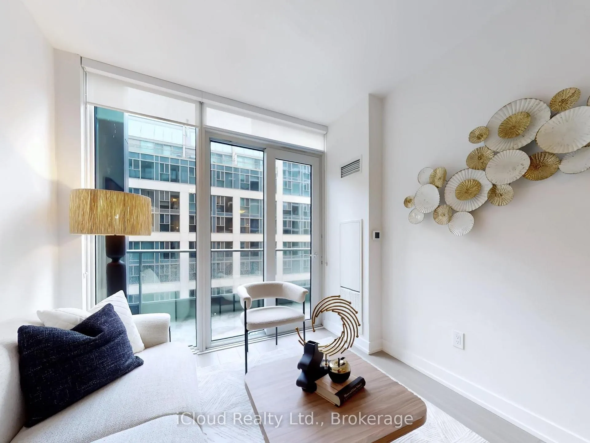 Photo 5 of Unit 440, 60 princess Street, Toronto, Waterfront Communities — HOMEH