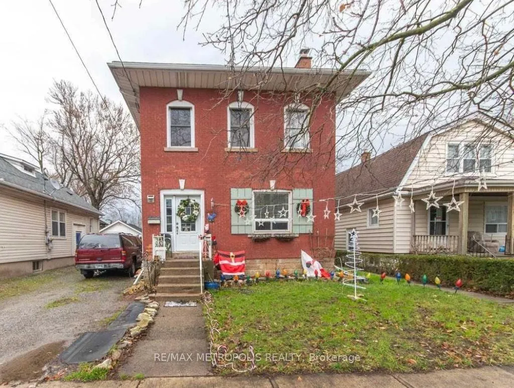 Photo 2 of Unit 2, 22 Haynes Avenue, St. Catharines, E. Chester — HOMEH
