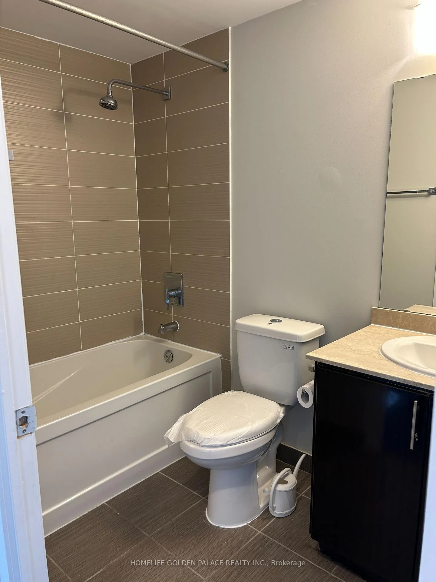 Photo 8 of Unit 1512, 7171 Yonge Street, Markham, Thornhill — HOMEH