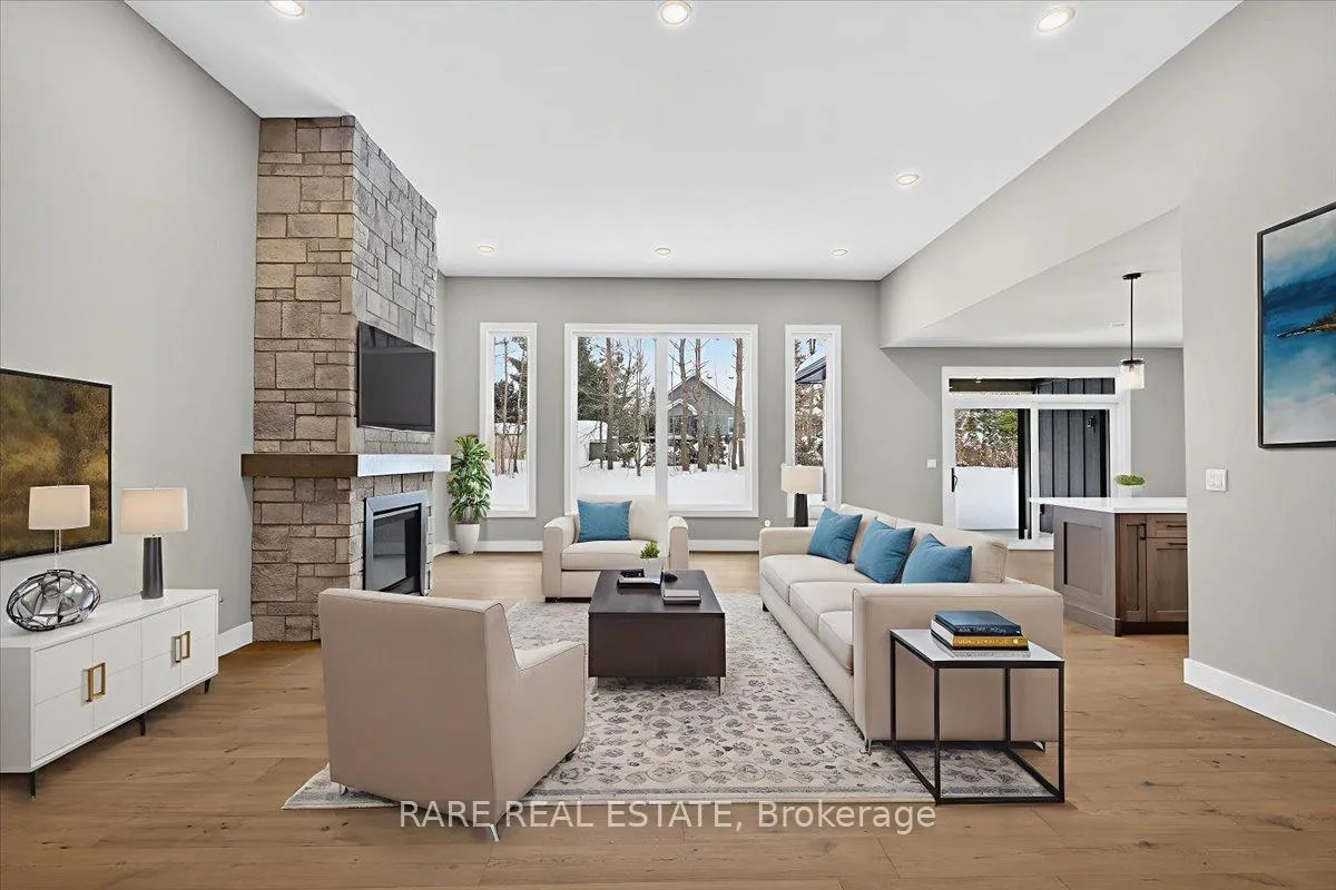 Photo 6 of 32 Alpine Way, Oro-Medonte, Horseshoe Valley — HOMEH