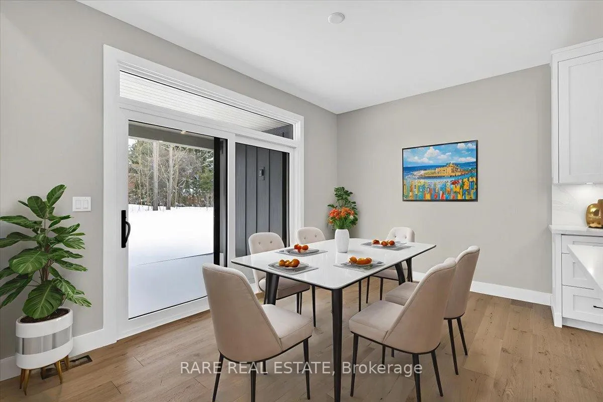 Photo 12 of 32 Alpine Way, Oro-Medonte, Horseshoe Valley — HOMEH