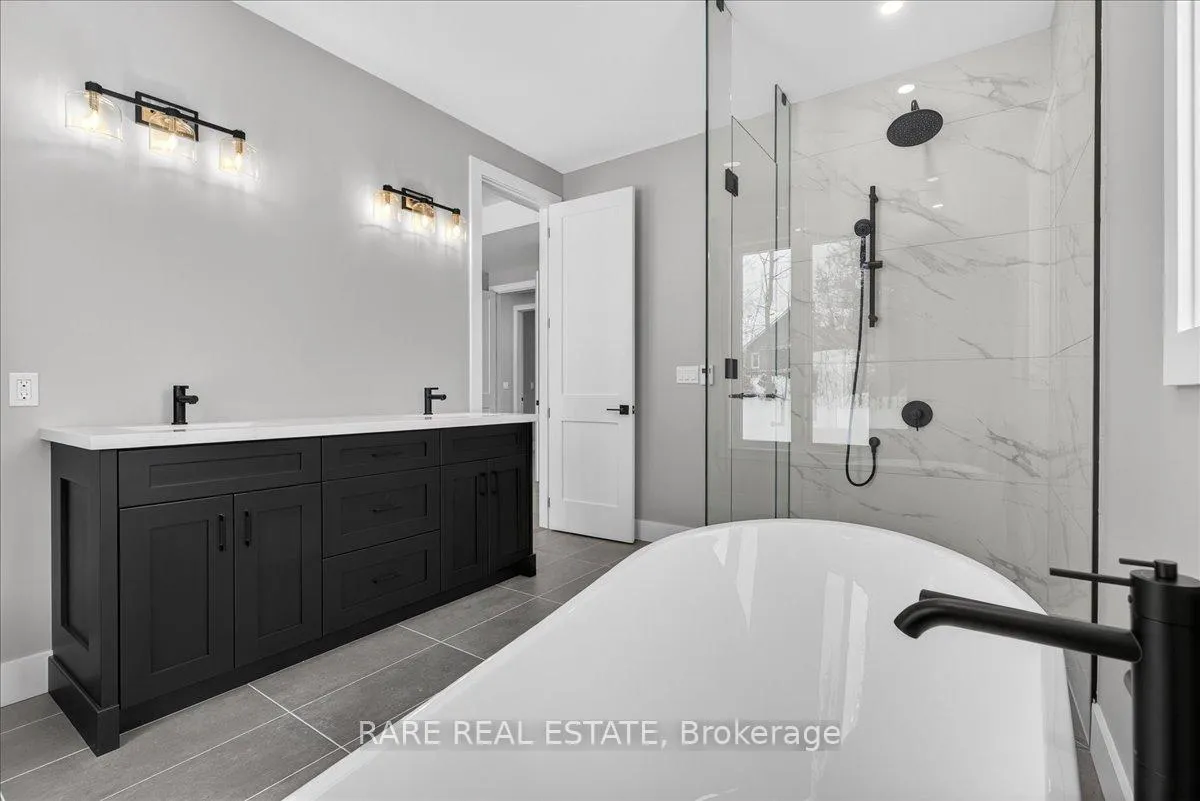 Photo 27 of 32 Alpine Way, Oro-Medonte, Horseshoe Valley — HOMEH