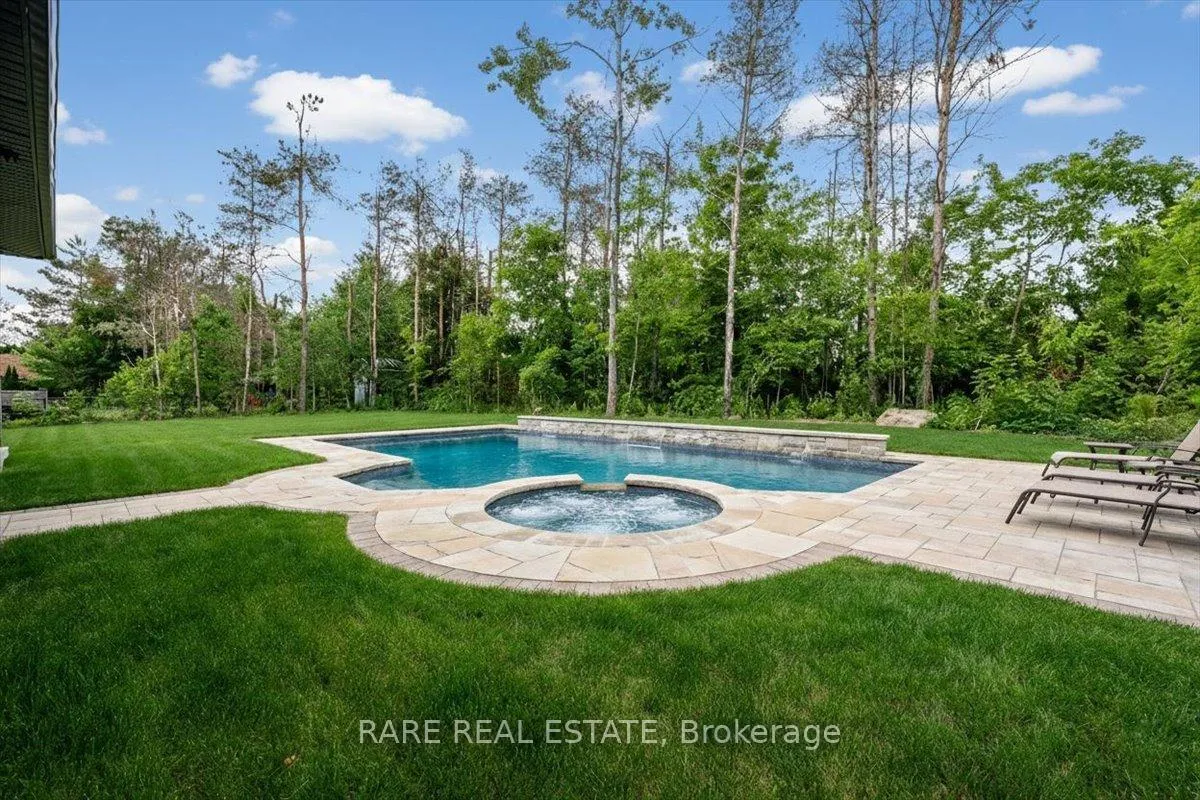 Photo 35 of 32 Alpine Way, Oro-Medonte, Horseshoe Valley — HOMEH