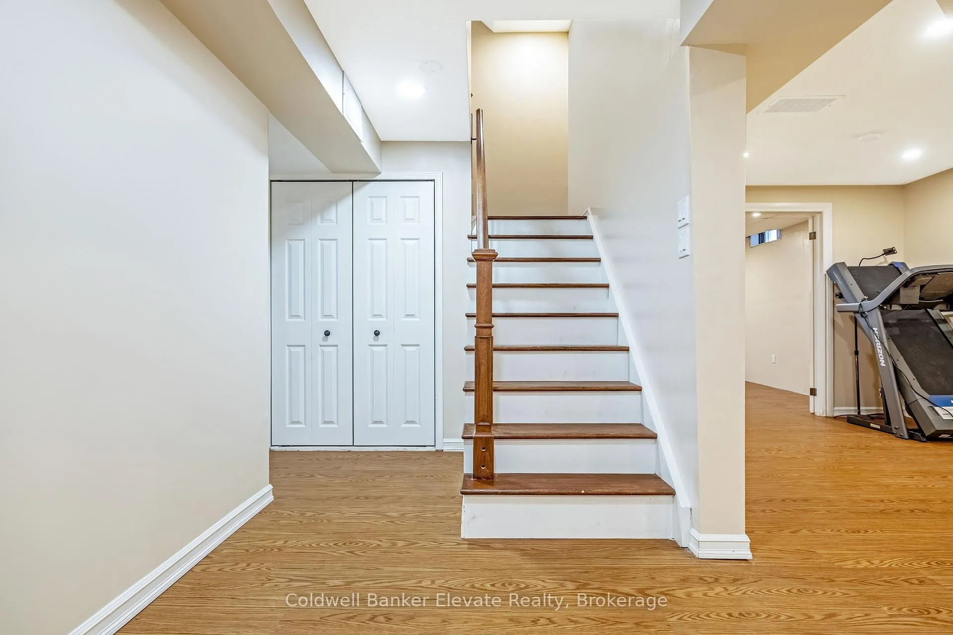Photo 36 of 18 Handorf Drive, Cambridge — HOMEH