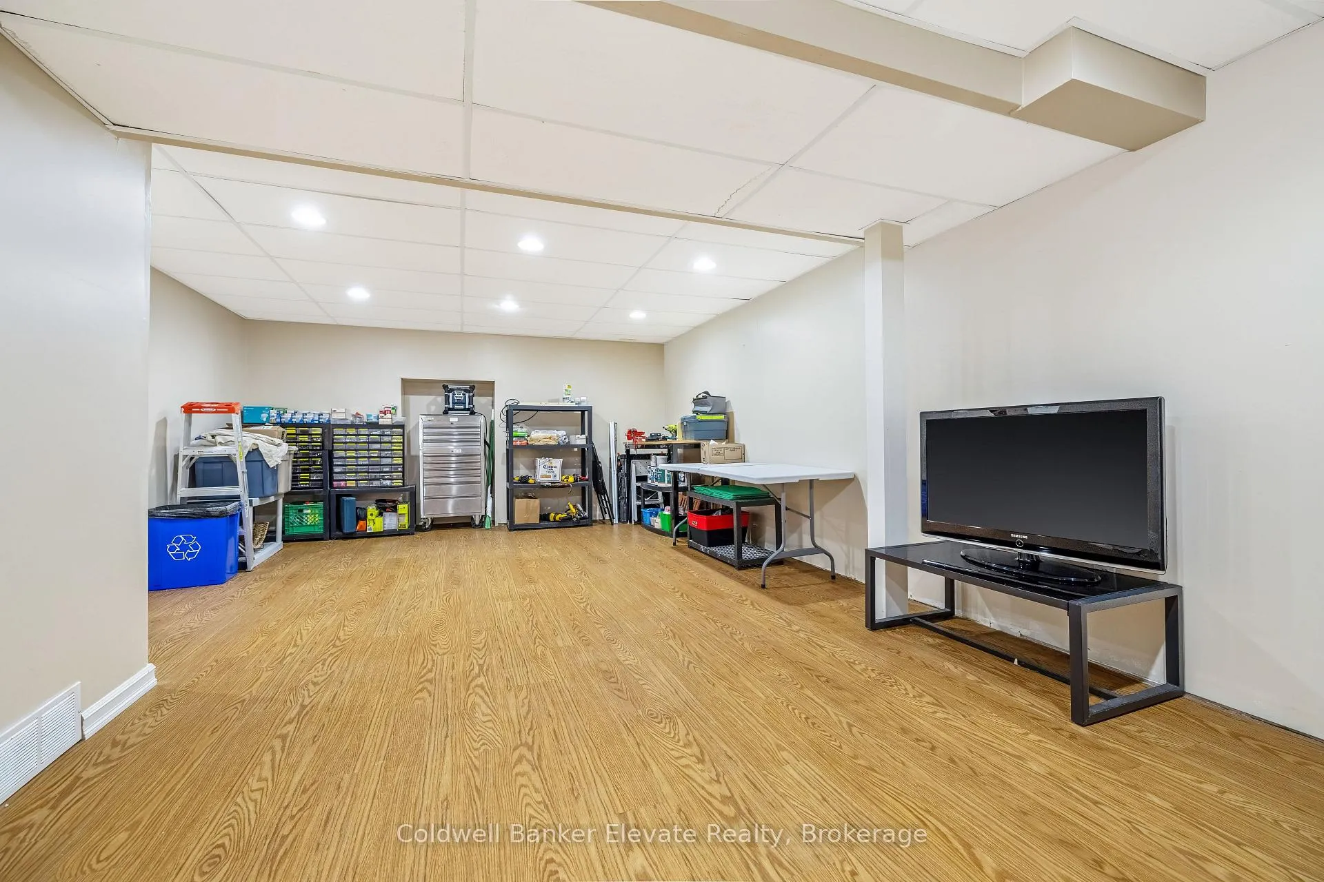 Photo 38 of 18 Handorf Drive, Cambridge — HOMEH
