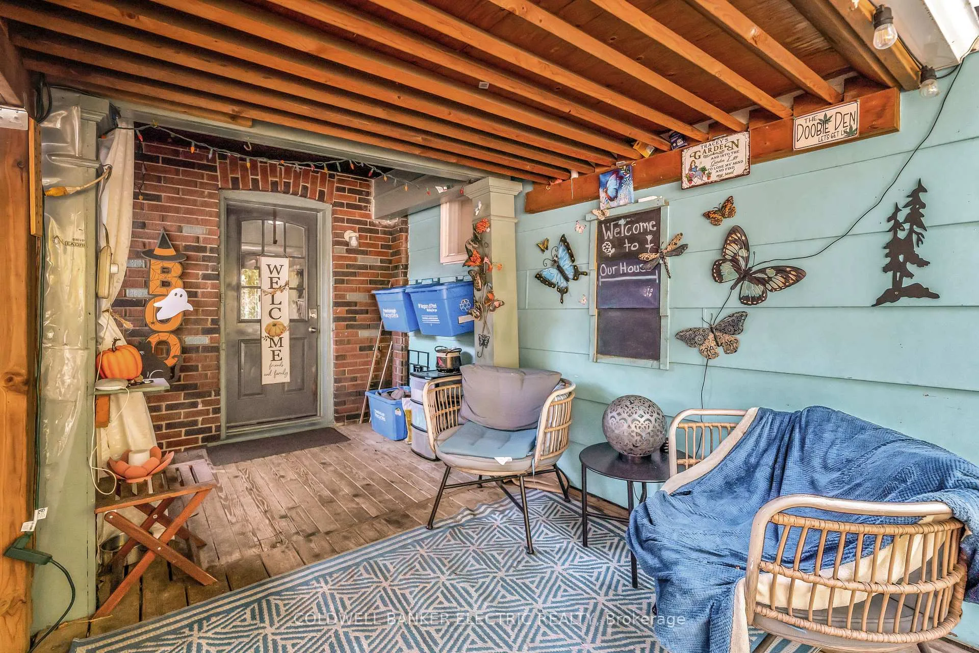Photo 4 of 112 Lansdowne Street W, Peterborough, Town Ward 3 — HOMEH