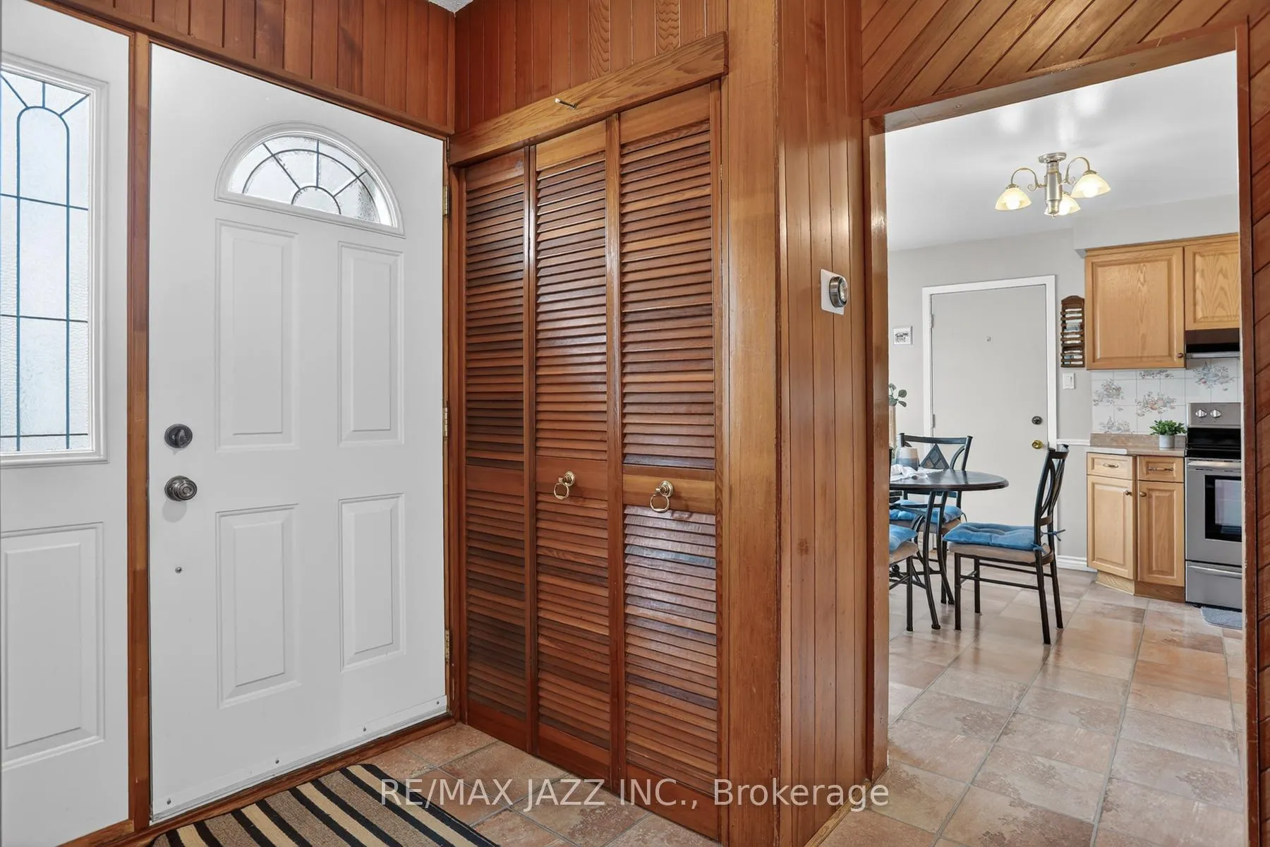 Photo 3 of 152 Guthrie Crescent, Whitby, Lynde Creek — HOMEH