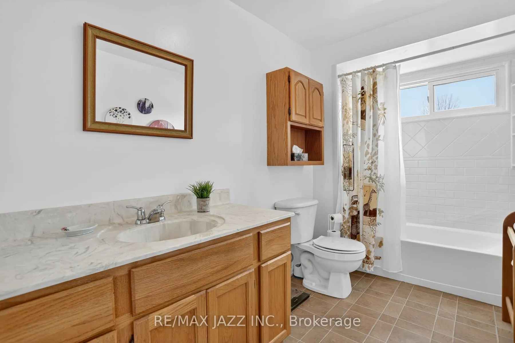 Photo 20 of 152 Guthrie Crescent, Whitby, Lynde Creek — HOMEH