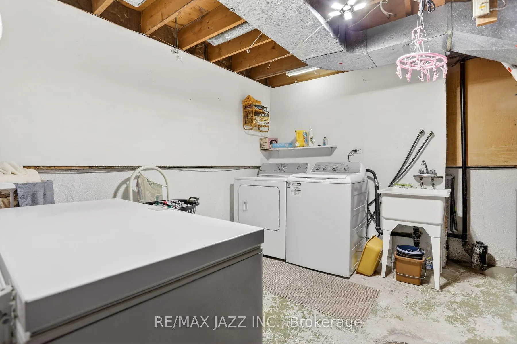 Photo 34 of 152 Guthrie Crescent, Whitby, Lynde Creek — HOMEH